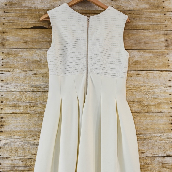 BCBGMaxAzira Cocktail Dress Off White Size Medium - Picture 6 of 6